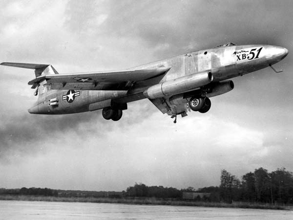  02. ಮಾರ್ಟಿನ್ ಎಕ್ಸ್ ಬಿ-51