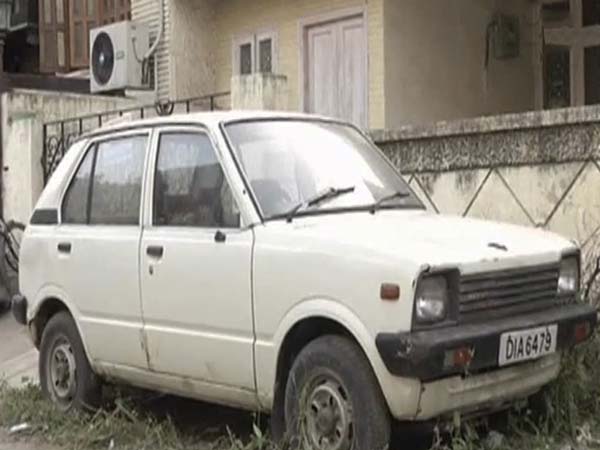 ಹೇಳುವವರು ಕೇಳುವವರಿಲ್ಲದೆ ಹಾಳು ಬಿದ್ದ ಮೊದಲ ಮಾರುತಿ 800 