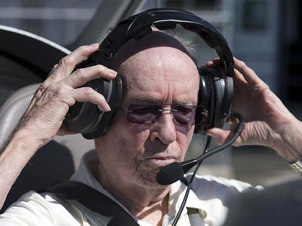 ವಿಶ್ವದ ಹಿರಿಯ ಪೈಲಟ್‌‌ನ ವಯಸ್ಸು 95 ಸಾಧನೆ ಹಿರಿದು! 