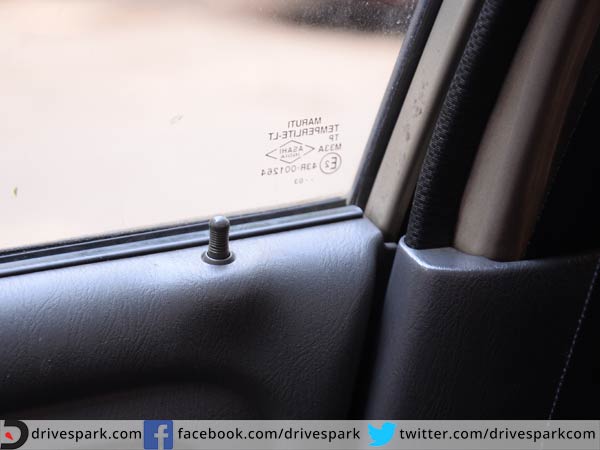 01. ಡೋರ್ ಲಾಕ್ ಮತ್ತು ಗಾಜು ಮೇಲಕ್ಕೆ ಸರಿಸುವುದು