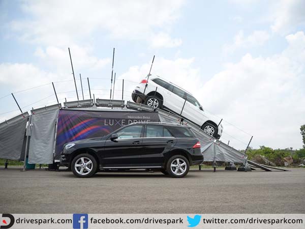 ಬೆಂಗಳೂರಿನಲ್ಲಿ ಲಗ್ಷುರಿ ಚಾಲನೆಯ ಉಣಬಡಿಸಿದ ಬೆಂಝ್ 
