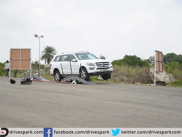 ಬೆಂಗಳೂರಿನಲ್ಲಿ ಲಗ್ಷುರಿ ಚಾಲನೆಯ ಉಣಬಡಿಸಿದ ಬೆಂಝ್ 