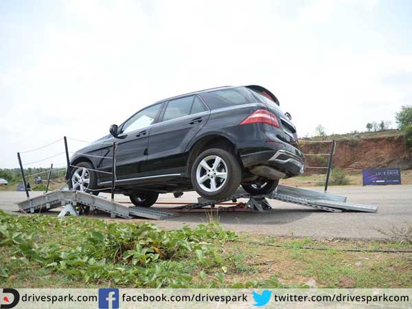 ಬೆಂಗಳೂರಿನಲ್ಲಿ ಲಗ್ಷುರಿ ಚಾಲನೆಯ ಉಣಬಡಿಸಿದ ಬೆಂಝ್ 