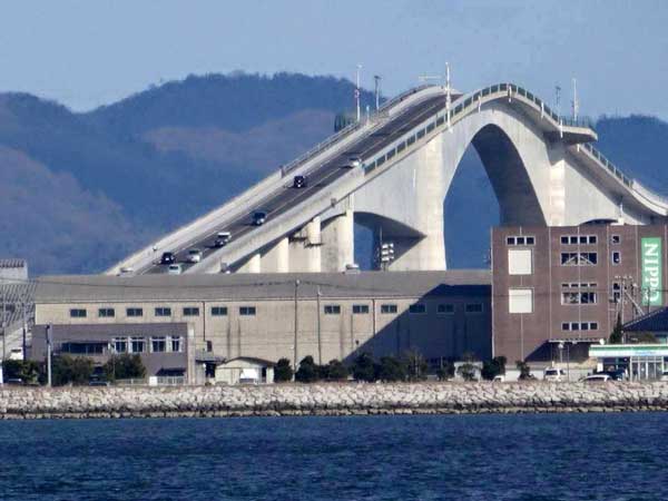 ಜಪಾನ್‌ನಲ್ಲೊಂದು ಭಯಾನಕ, ಅಸಾಮಾನ್ಯ ರಸ್ತೆ ಮೇಲ್ಸೇತುವೆ 