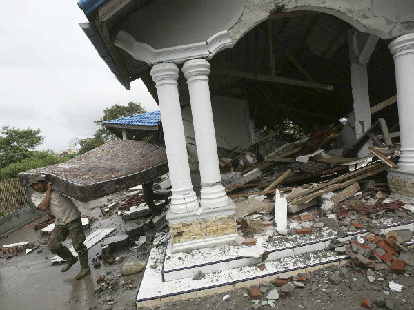 04. ಕಾರಿನಲ್ಲೇ ಉಳಿದುಕೊಳ್ಳಿ