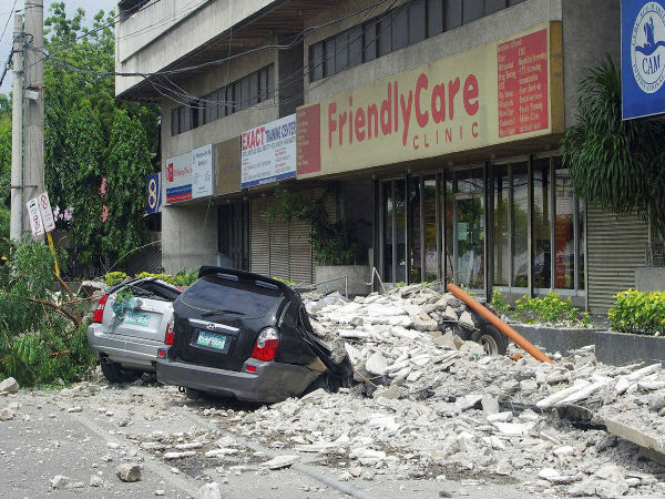 01. ಕಟ್ಟಡದಿಂದ ದೂರ ಸರಿಯಿರಿ