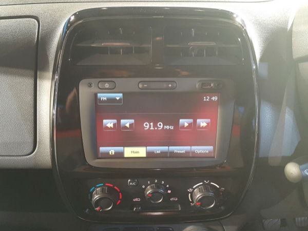 11. ಏಳು ಇಂಚಿನ ಕಲರ ಟಚ್ ಸ್ಕ್ರೀನ್ 