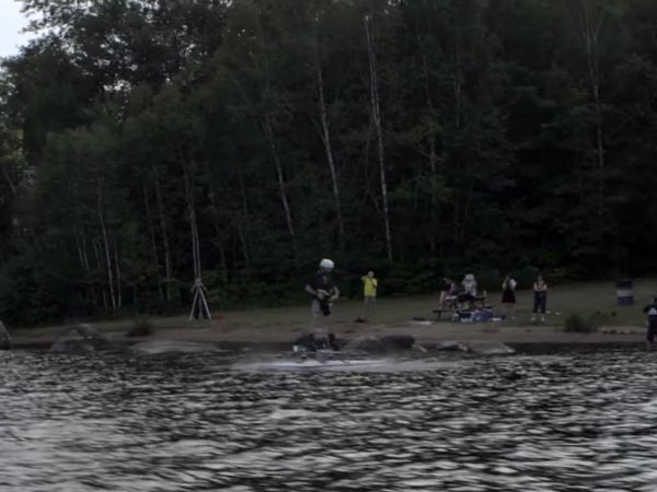 ದೂರಗಾಮಿ ಹೋವರ್ ಬೋರ್ಡ್ ಗಿನ್ನೆಸ್ ದಾಖಲೆ