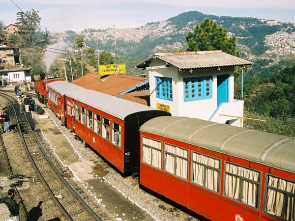 ಭಾರತದಲ್ಲಿ ಸೌರಶಕ್ತಿ ಚಾಲಿತ ರೈಲು ಓಡಾಟ