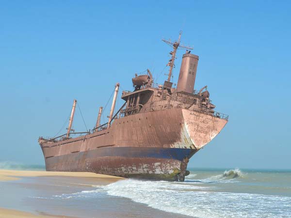 ನಿಗೂಢ ರಹಸ್ಯ ಭೇದಿಸಿದ ಆಫ್ರಿಕಾದ ಹಡಗು ಸ್ಮಶಾನ