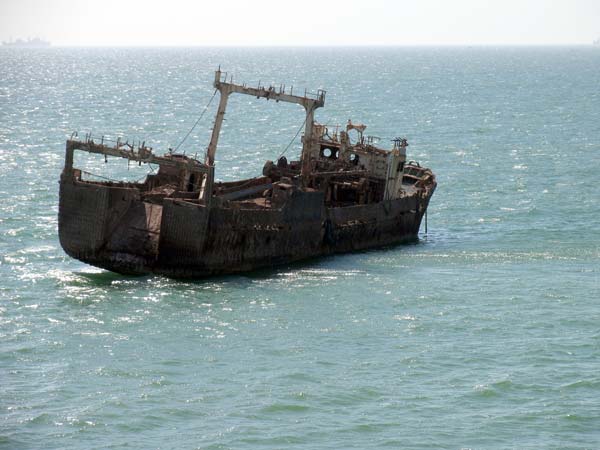 ನಿಗೂಢ ರಹಸ್ಯ ಭೇದಿಸಿದ ಆಫ್ರಿಕಾದ ಹಡಗು ಸ್ಮಶಾನ