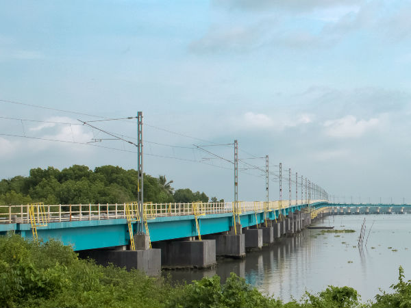 ದೇಶದ ಅತಿ ಉದ್ದದ ರೈಲು ಸೇತುವೆ 'ವೆಂಬನಾಡ್'