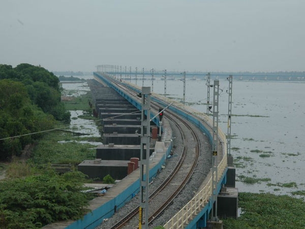 ದೇಶದ ಅತಿ ಉದ್ದದ ರೈಲು ಸೇತುವೆ 'ವೆಂಬನಾಡ್'