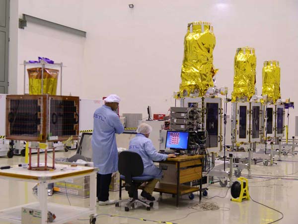 ಇಸ್ರೋ ಮಹಾ ಸಾಧನೆ; ಬ್ರಿಟನ್ ಉಪಗ್ರಹಗಳ ಯಶಸ್ವಿ ಹಾರಾಟ 