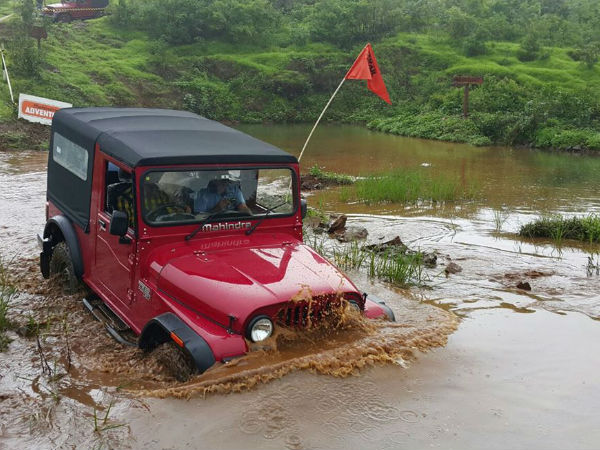 2015 ಮಹೀಂದ್ರ ಥಾರ್ ಸಿಆರ್‌ಡಿಇ ಮನಮೆಚ್ಚಿದ 15 ವೈಶಿಷ್ಟ್ಯಗಳು!