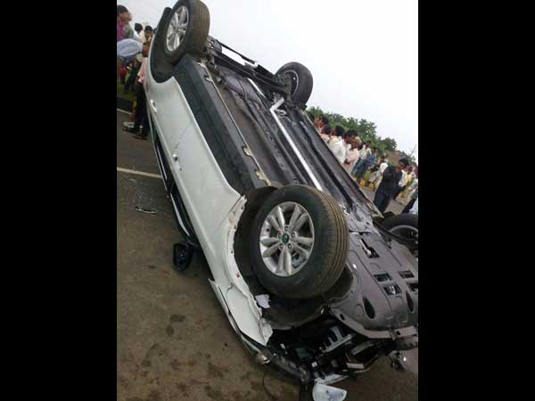 ರಸ್ತೆ ಮಧ್ಯ ಪಲ್ಟಿ ಹೊಡೆದ ಹೊಚ್ಚ ಹೊಸ ಹ್ಯುಂಡೈ ಕ್ರೆಟಾ 