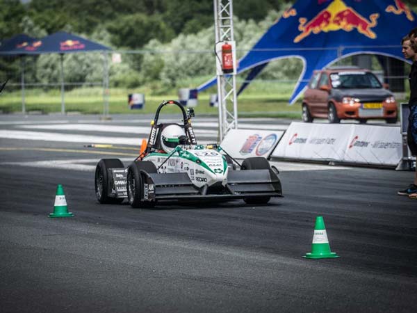 ಎಫ್1 ಗಿಂತಲೂ ವೇಗದಲ್ಲಿ ಸಾಗುವ ಎಲೆಕ್ಟ್ರಿಕ್ ಕಾರು 