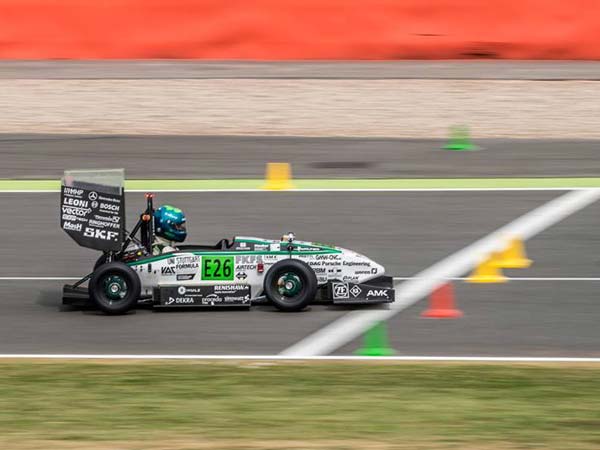 ಎಫ್1 ಗಿಂತಲೂ ವೇಗದಲ್ಲಿ ಸಾಗುವ ಎಲೆಕ್ಟ್ರಿಕ್ ಕಾರು 