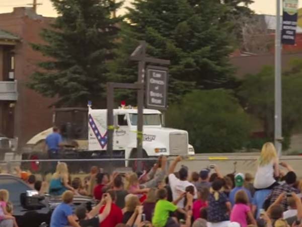 ಹಿನ್ನೆಲೆ