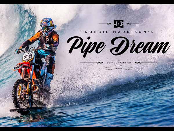 ಸಾಗರದ ದೈತ್ಯ ಅಲೆಗಳ ನಡುವೆ ಬೈಕಲ್ಲಿ ಜಲಕ್ರೀಡೆ