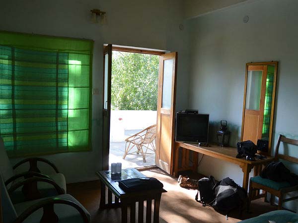 10. ತಂಗುದಾಣ 