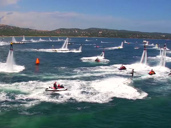 58 ಮಂದಿಯಿಂದ ನೂತನ ಫ್ಲೈ ಬೋರ್ಡ್ ಜೆಟ್ ಪ್ಯಾಕ್ ದಾಖಲೆ 