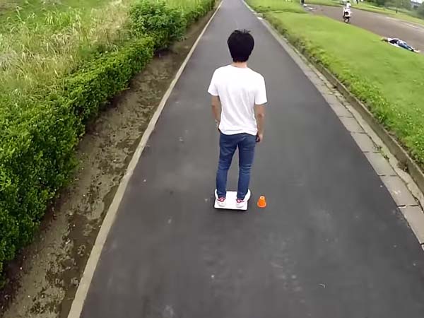 ವಿಶ್ವದಲ್ಲೇ ಪ್ರಥಮ ಬಾರಿಗೆ ಲ್ಯಾಪ್ ಟಾಪ್ ಮಾದರಿಯ ಪುಟ್ಟ ಕಾರು