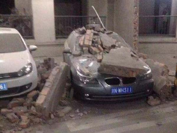 ಚೀನಾ ಮಹಾ ಸ್ಪೋಟ; ನೂರಾರು ಕಾರುಗಳು ಬೆಂಕಿಗಾಹುತಿ