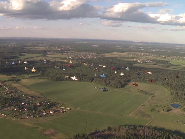 ಆಕಾಶದಲ್ಲಿ ಮೂಡಿಬಂತು ವಿಶಿಷ್ಟ 'ವಜ್ರಾಕೃತಿ' 