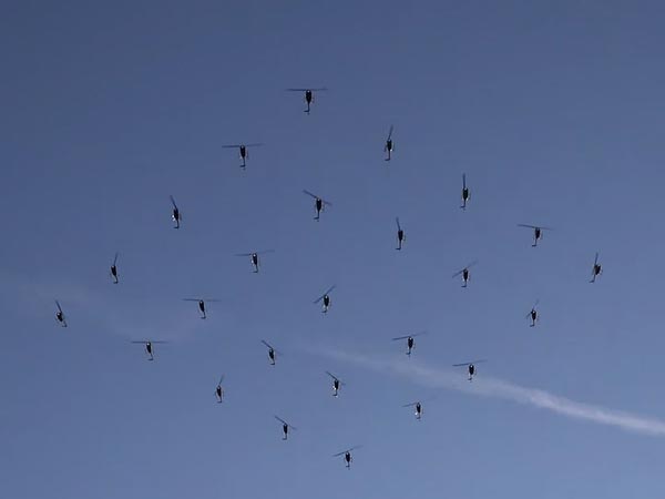 ಆಕಾಶದಲ್ಲಿ ಮೂಡಿಬಂತು ವಿಶಿಷ್ಟ 'ವಜ್ರಾಕೃತಿ' 