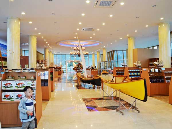 ಹಡಗಿನ ಆಕಾರದ ಐಷಾರಾಮಿ ಹೋಟೆಲ್ 