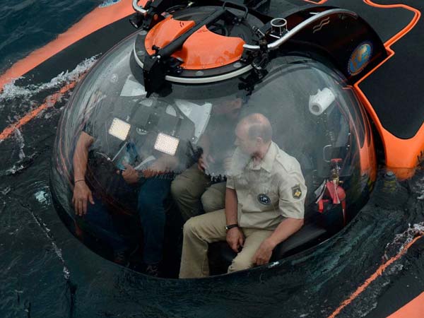 ಜಲಾಂತರ್ಗಾಮಿ ನೌಕೆಯಲ್ಲಿ ಕಪ್ಪು ಸಾಗರದೊಳಗೆ ಧುಮುಕಿದ ರಷ್ಯಾ ಅಧ್ಯಕ್ಷರು 