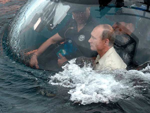 ಜಲಾಂತರ್ಗಾಮಿ ನೌಕೆಯಲ್ಲಿ ಕಪ್ಪು ಸಾಗರದೊಳಗೆ ಧುಮುಕಿದ ರಷ್ಯಾ ಅಧ್ಯಕ್ಷರು 