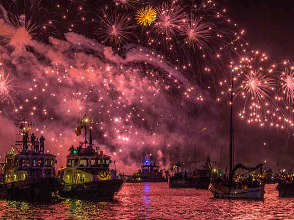 ಆಮ್‌ಸ್ಟರ್‌ಡ್ಯಾಮ್‌ನಲ್ಲಿ ವಿಶ್ವದ ಅತಿ ಎತ್ತರದ ಹಡಗುಗಳ ಹಬ್ಬ