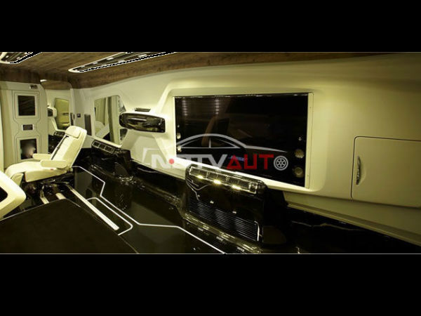 4 ಕೋಟಿ ದುಬಾರಿ ಬಸ್ ಖರೀಸಿದಿಸಿದ ಕಿಂಗ್ ಖಾನ್ 