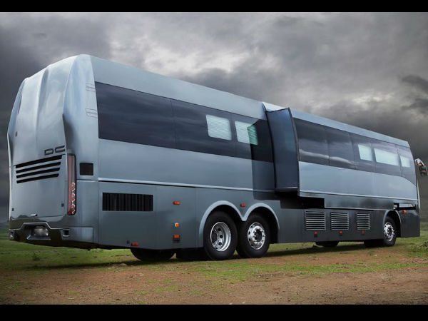 ಕಿಂಗ್ ಖಾನ್ ಪಾಲಾಯ್ತು ಬಾಲಿವುಡ್‌ನ ದುಬಾರಿ ವ್ಯಾನಿಟಿ ಬಸ್