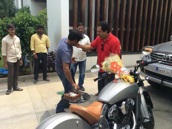 ಇಂಡಿಯನ್ ಸ್ಕೌಟ್ ಬೈಕ್‌ನಲ್ಲಿ ಪವರ್ ಸ್ಟಾರ್ ಪುನೀತ್ ಅಬ್ಬರ! 