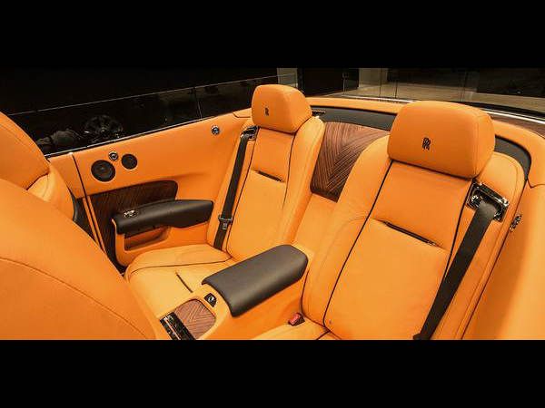 ಜರ್ಮನಿಯಲ್ಲಿ ರೋಲ್ಸ್ ರಾಯ್ಸ್ ಡಾನ್ ಕಲರವ