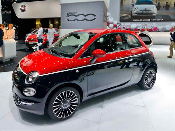 ಫ್ರಾಂಕ್‌ಫ‌ರ್ಟ್‌ನಲ್ಲಿ ಕಂಗೊಳಿಸಿದ ನ್ಯೂ ಫಿಯೆಟ್ 500 
