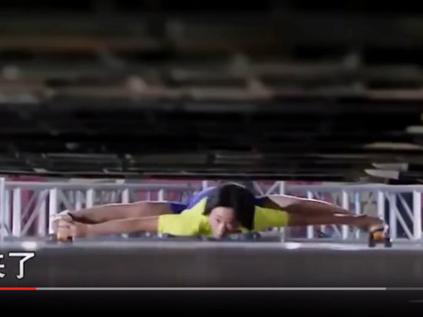 18 ಕಾರುಗಳ ಅಡಿಯಲ್ಲಿ ಚೀನಾ ಬಾಲಕಿಯ ಸ್ಕೇಟಿಂಗ್ ಚಮತ್ಕಾರ