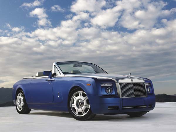 04. ರೋಲ್ಸ್ ರಾಯ್ಸ್ ಫ್ಯಾಂಟಮ್ ಡ್ರಾಪ್ ಹೆಡ್ ಕೂಪೆ 