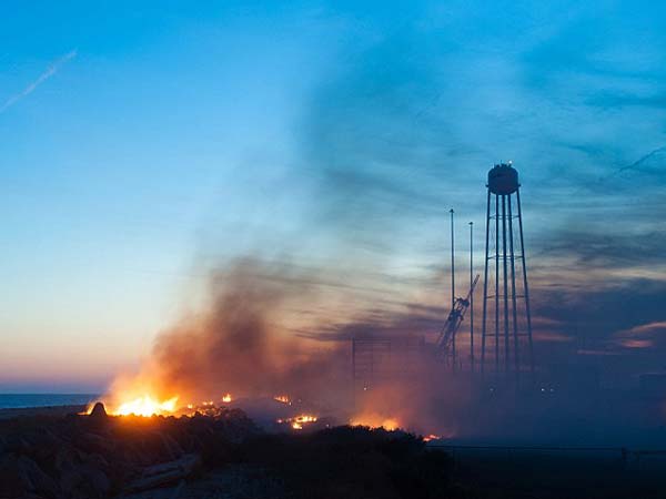 ರಾಕೆಟ್ ಸ್ಪೋಟ; ದಿಗ್ಭ್ರಮೆಗೊಳಿಸುವ ನಾಸಾ ಚಿತ್ರಗಳು ಬಿಡುಗಡೆ