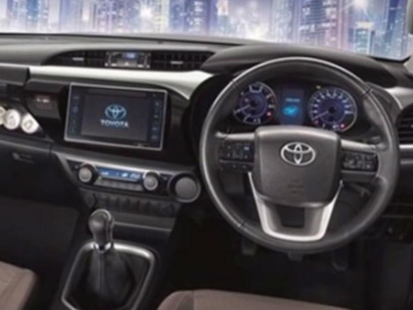 2016 ಟೊಯೊಟಾ ಇನ್ನೋವಾ ಆಕರ್ಷಕ ಒಳಮೈ ನೋಡಿದ್ರಾ ?
