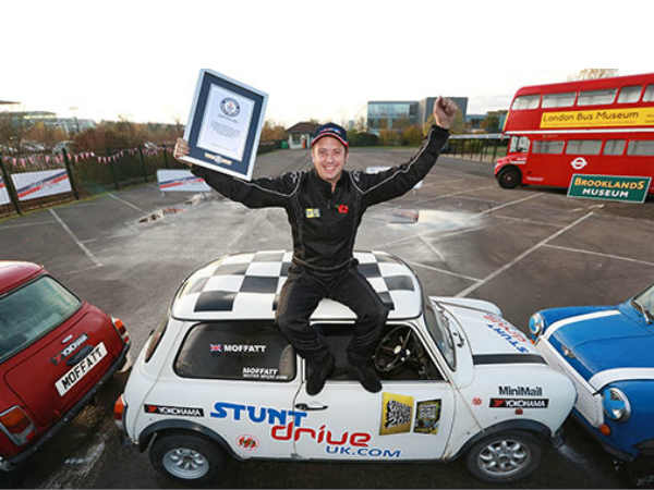 ಗಿನ್ನೆಸ್ ವಿಶ್ವ ದಾಖಲೆ ದಿನದಂದೇ ರಿವರ್ಸ್ ಪಾರ್ಕಿಂಗ್ ದಾಖಲೆ 