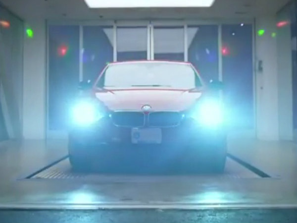 ನಾಣ್ಯ ಹಾಕಿದಾಗ ಹೊರ ಬರುವ ವಿಶ್ವದ ಮೊತ್ತ ಮೊದಲ ಕಾರು ವೆಂಡಿಂಗ್ ಮೆಷಿನ್