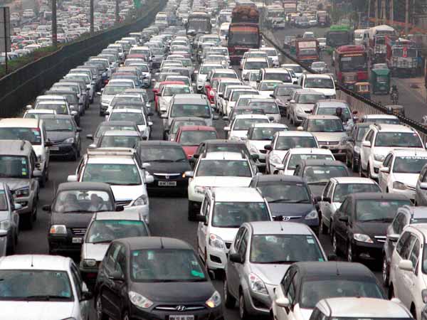  ಕಾರನ್ನೇ ಜಾಸ್ತಿ ಆಶ್ರಯಿಸಿಕೊಂಡಿರುವ ದೆಹಲಿ ನೌಕರರು! 