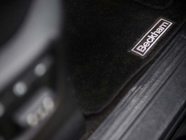 ಡೇವಿಡ್ ಬೆಕಮ್ ರೇಂಜ್ ರೋವರ್ ಸ್ಪೋರ್ಟ್ ಕಾರು ಹರಾಜಿಗೆ