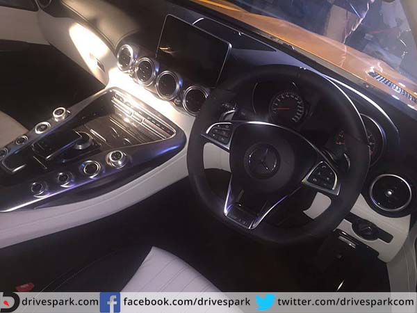 ವಿಶಿಷ್ಟತೆಗಳು