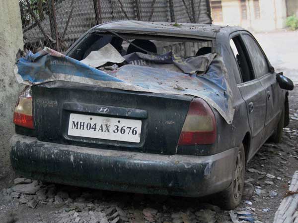 ದಾವೂದ್ ಕಾರು ಖರೀದಿಸಿದ ಹಿಂದೂ ಸ್ವಾಮಿ ಬೆಂಕಿ ಹಚ್ಚಿ ಸುಡುವುದಾಗಿ ಎಚ್ಚರಿಕೆ!