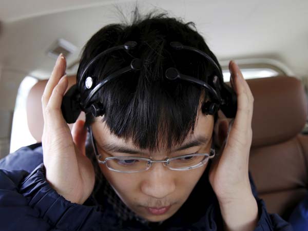 ಚೀನಾ ಸಂಶೋಧಕರಿಂದ ಮೆದುಳು ನಿಯಂತ್ರಿತ ಕಾರು ಅವಿಷ್ಕಾರ